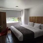 Aw Hotel Ariston Embassy